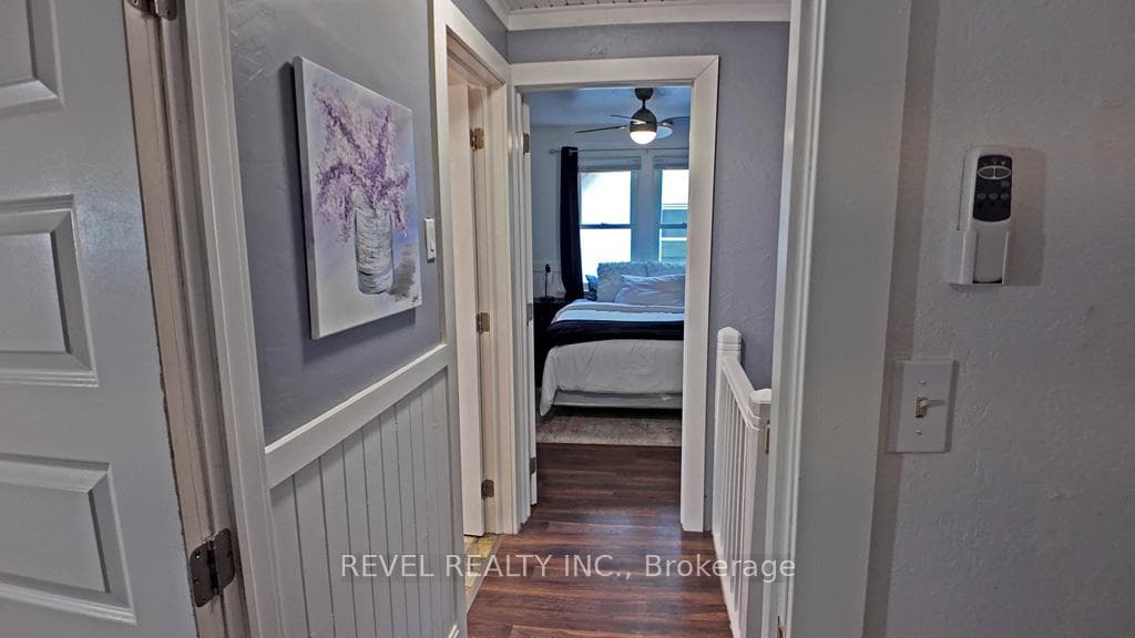 106 Devonshire Avenue photo 30
