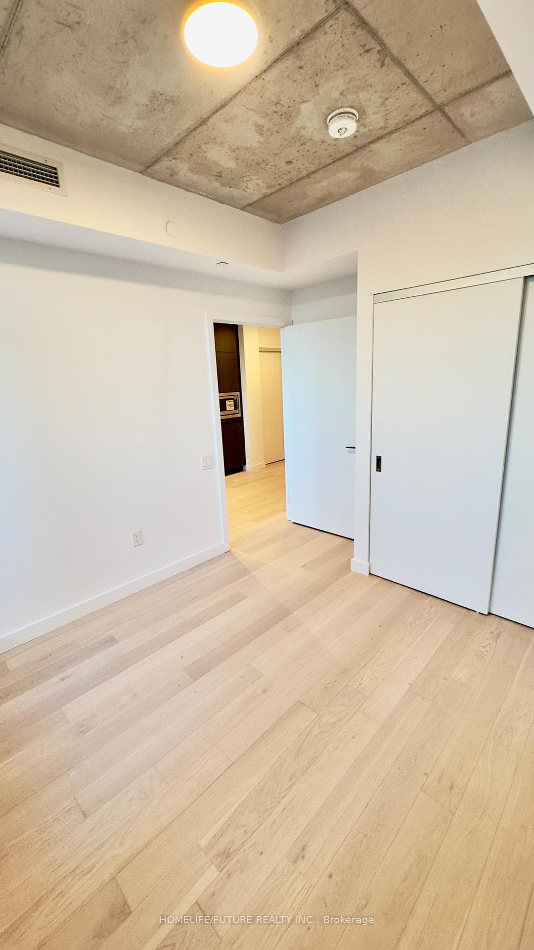 1720 Bayview Avenue Unit 501 photo 18