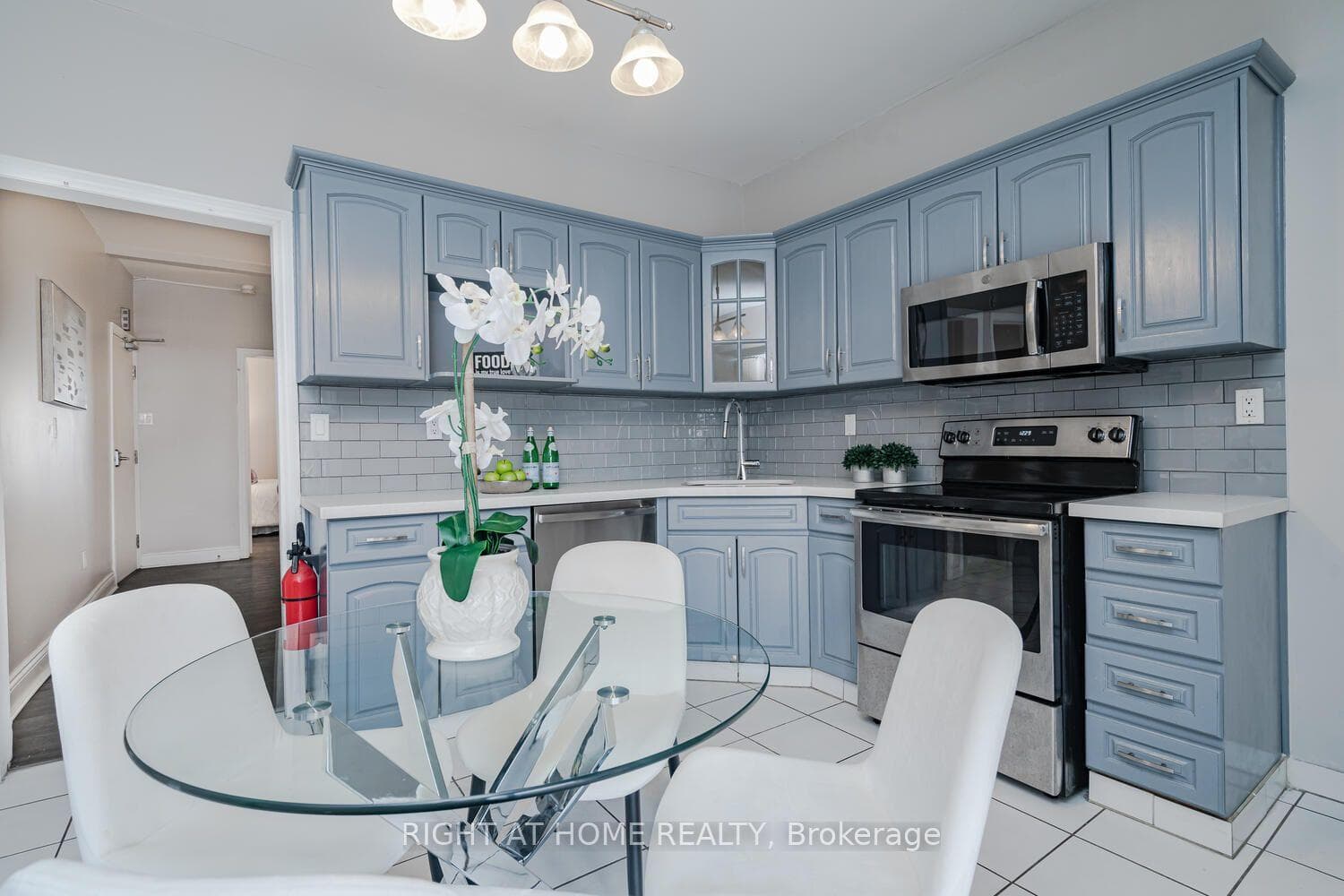 1311 Davenport Road Unit 1 photo 2