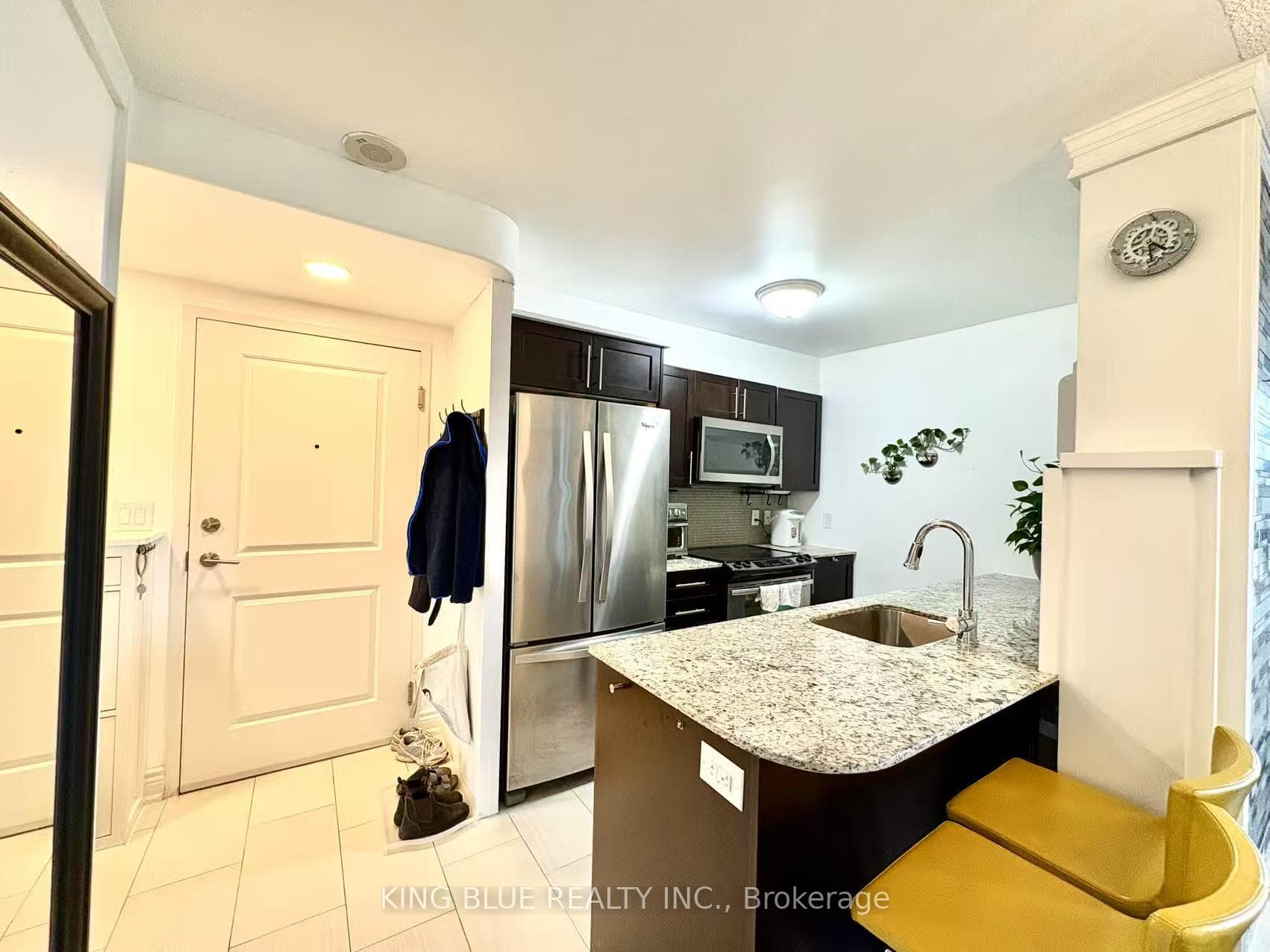 35 Bastion Street Unit 1209 photo 18