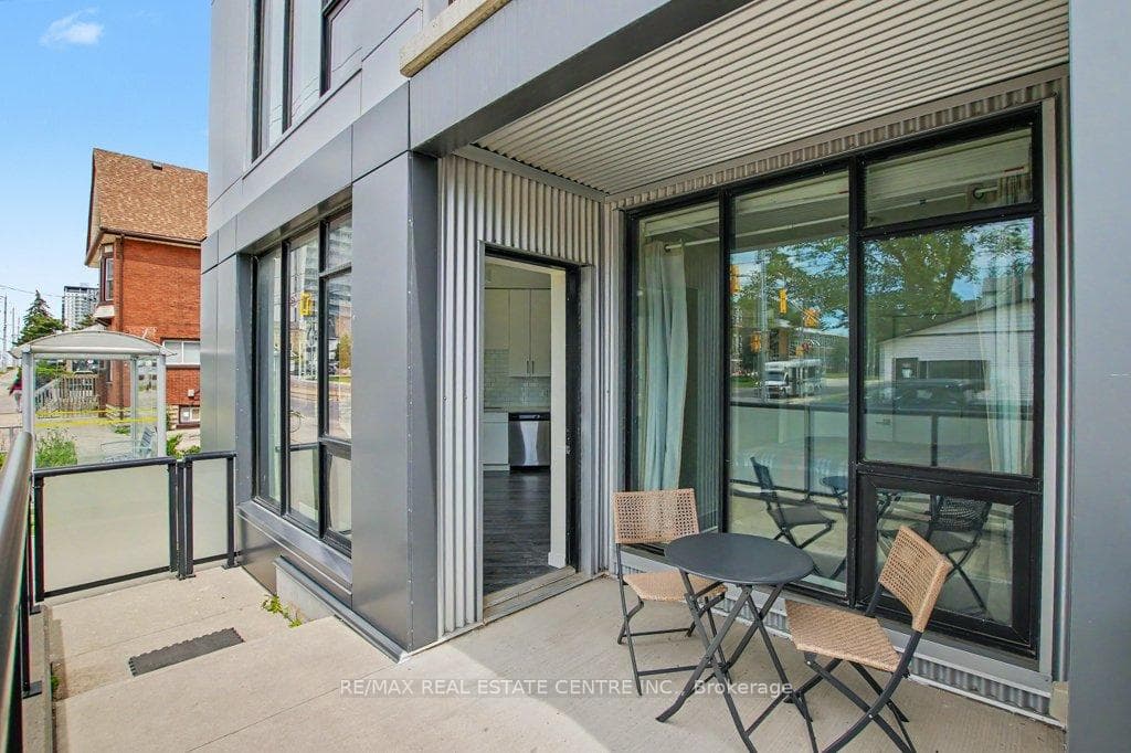 690 King Street Unit 101 photo 3