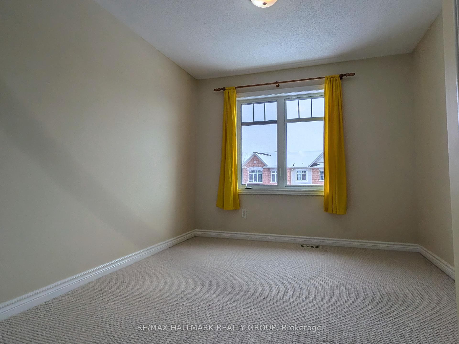 123 GARRITY Crescent photo 8
