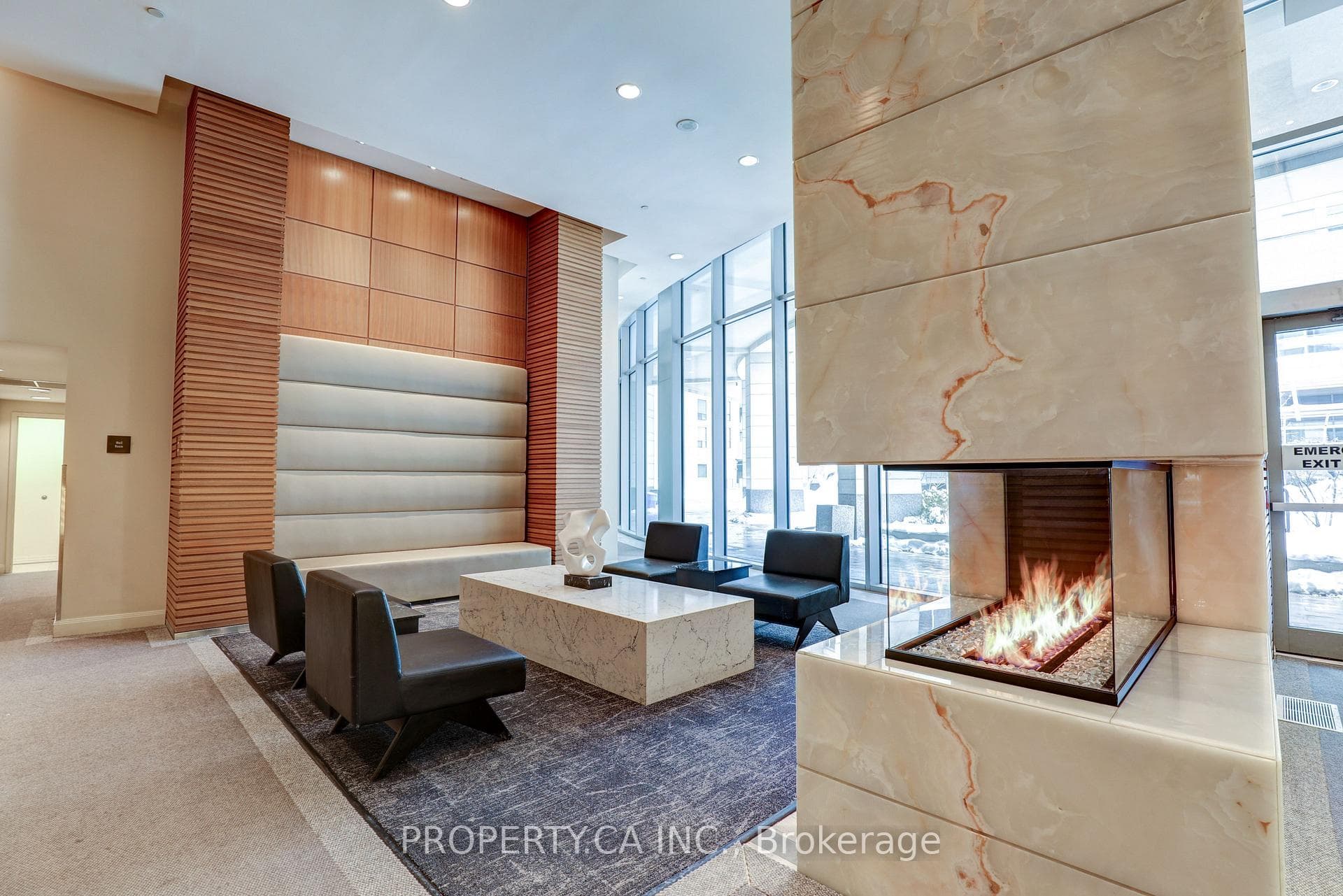 2191 Yonge Street Unit 3712 photo 16