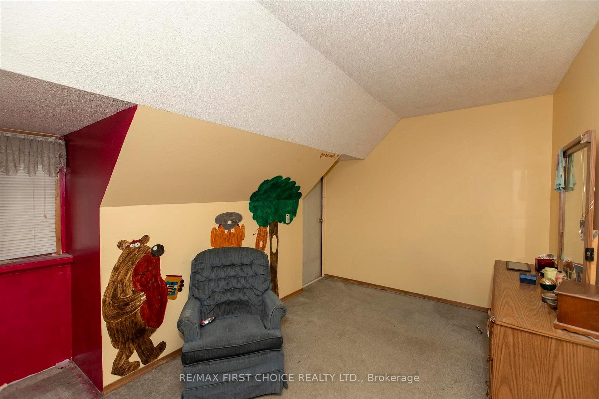536 Balsam Street photo 24