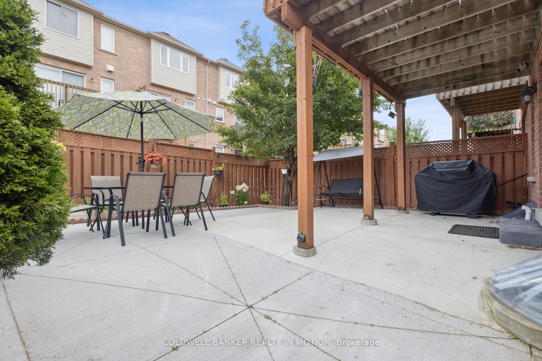 3262 Redpath Circle photo 38