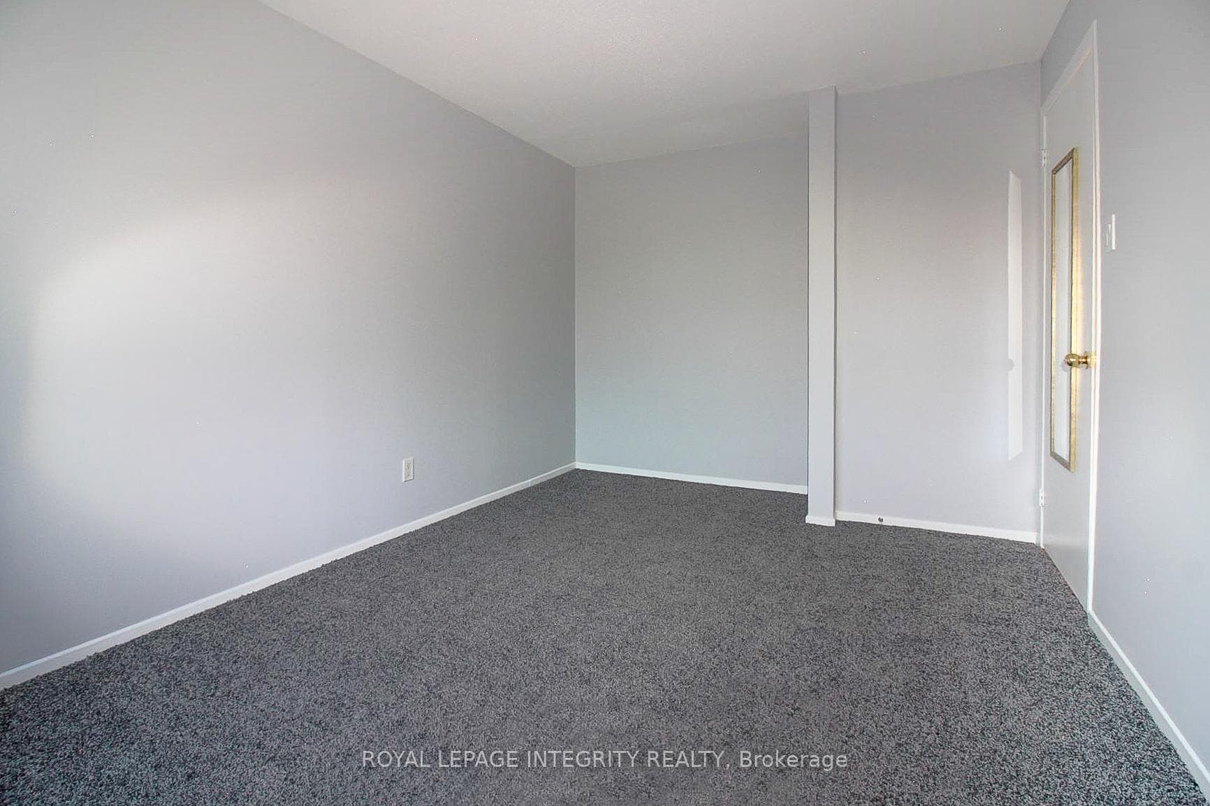 1080 DES ORMES Place photo 14