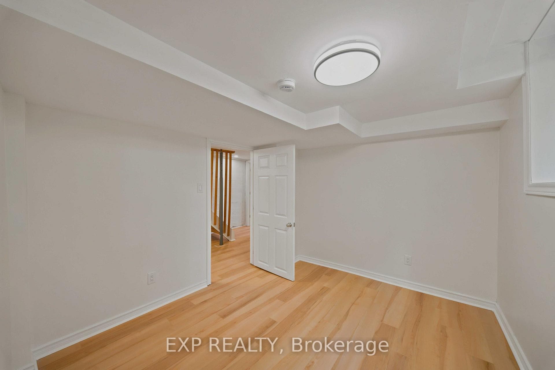 452 Sunnyside Avenue photo 24