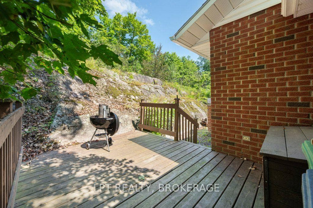 2978 Pine Grove photo 43
