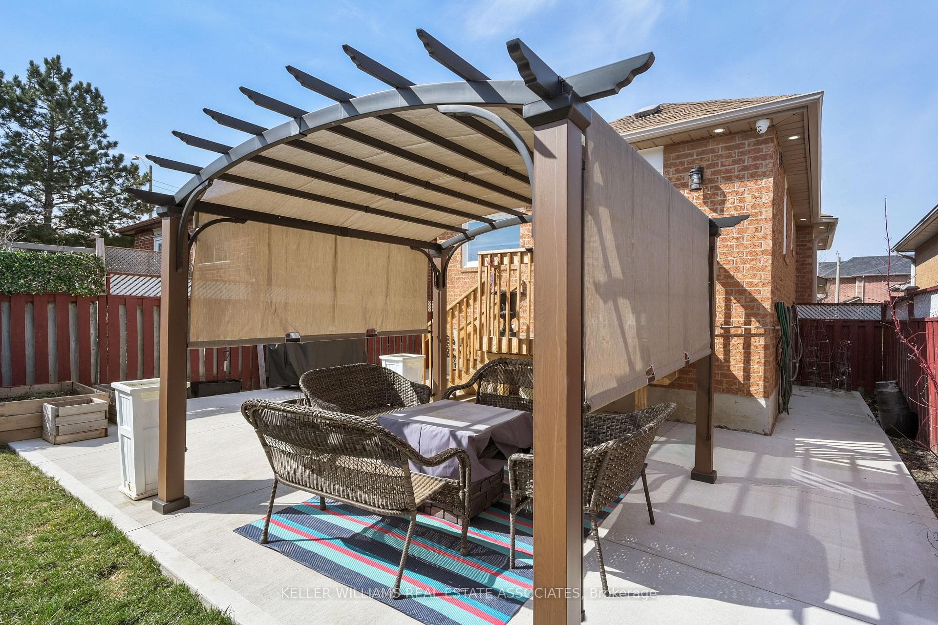 14 Silkwood Crescent photo 33