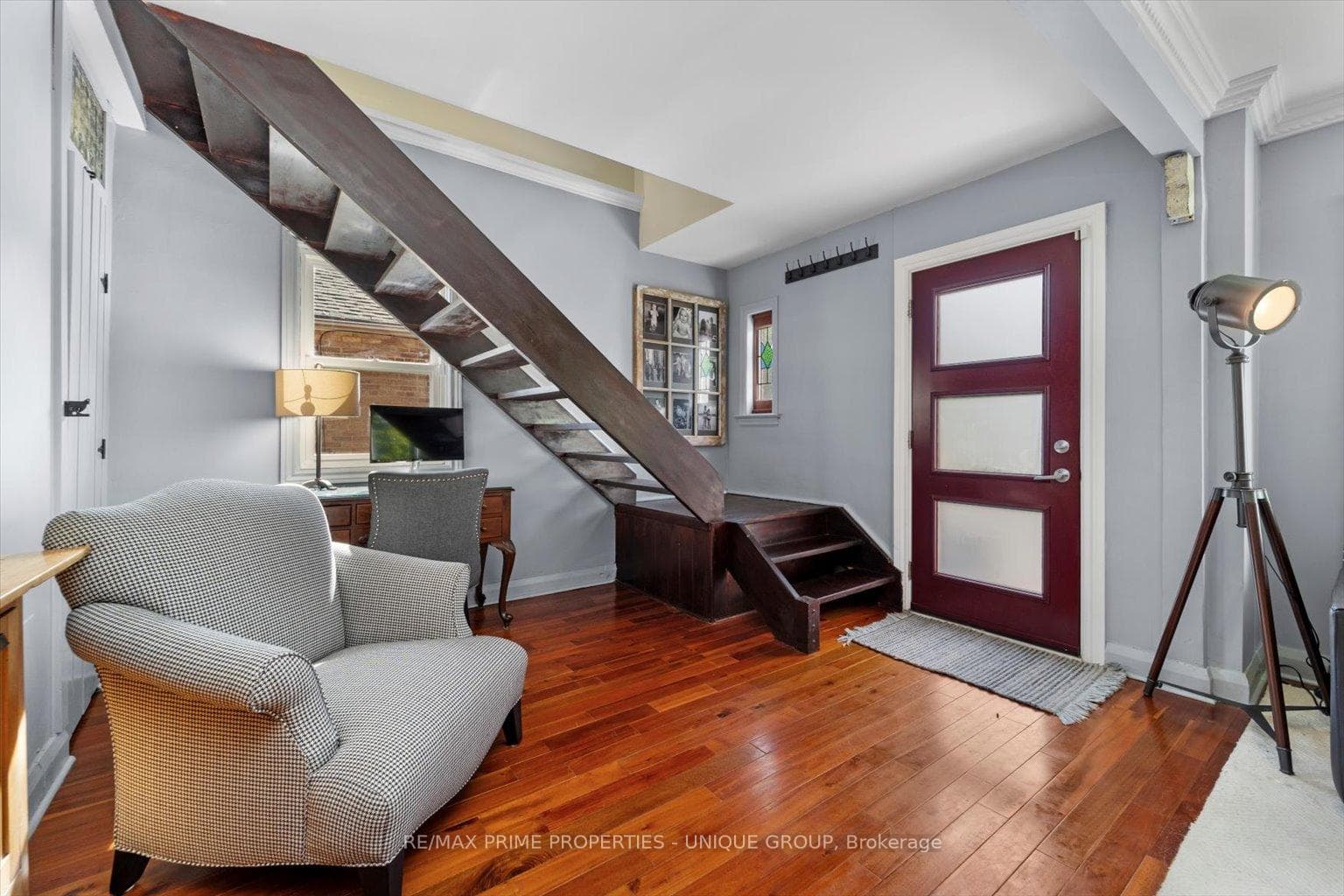 100 Hollis Avenue photo 3