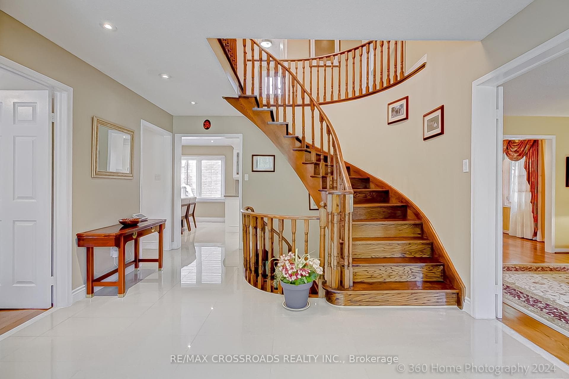 Oak Spiral Staircase