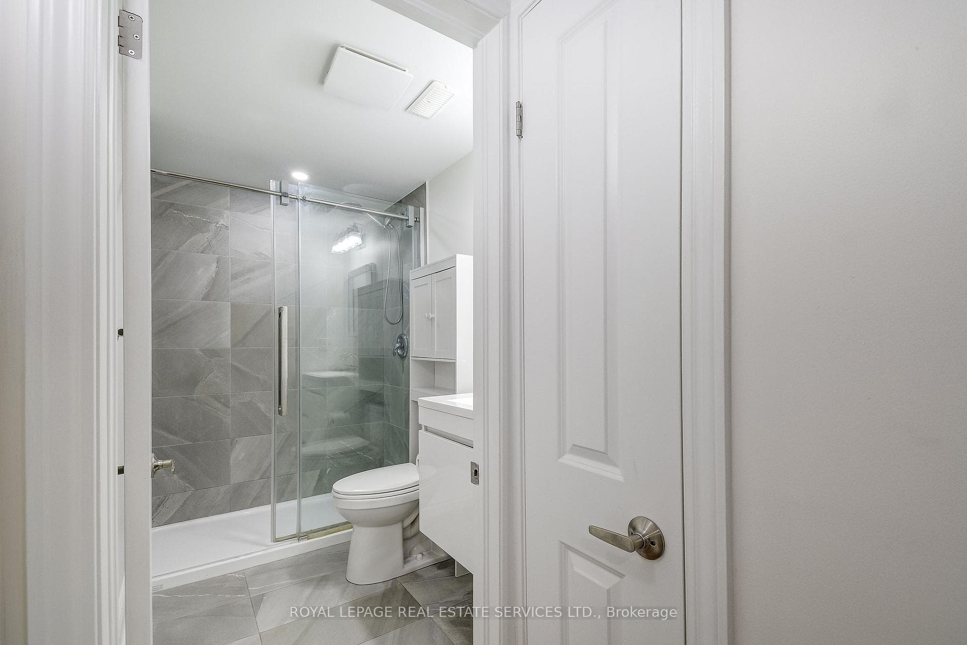 277 Mississaga Street Unit LOWER photo 25