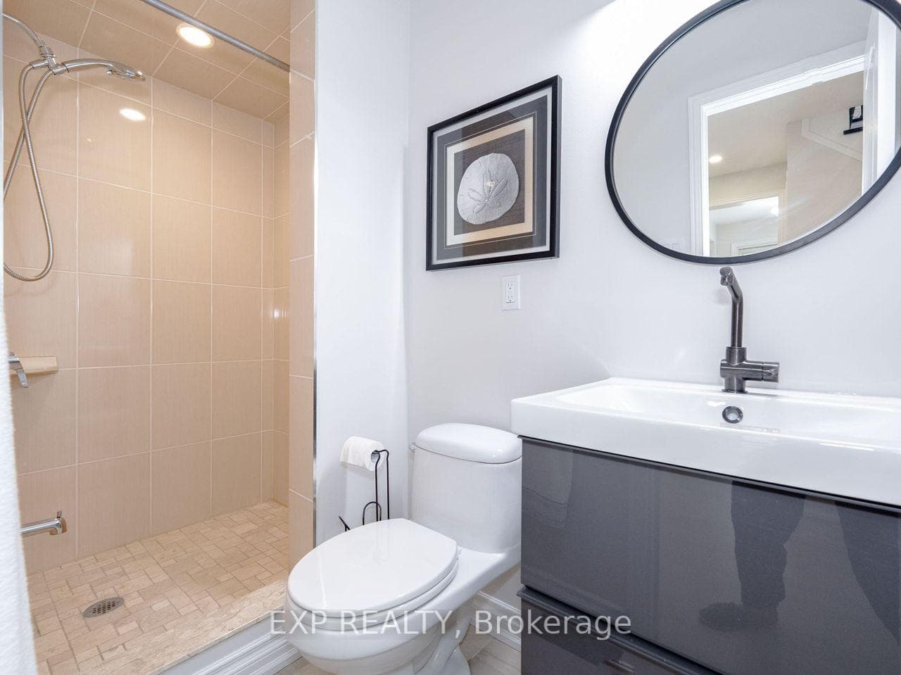 15 Rosegarden Crescent photo 8