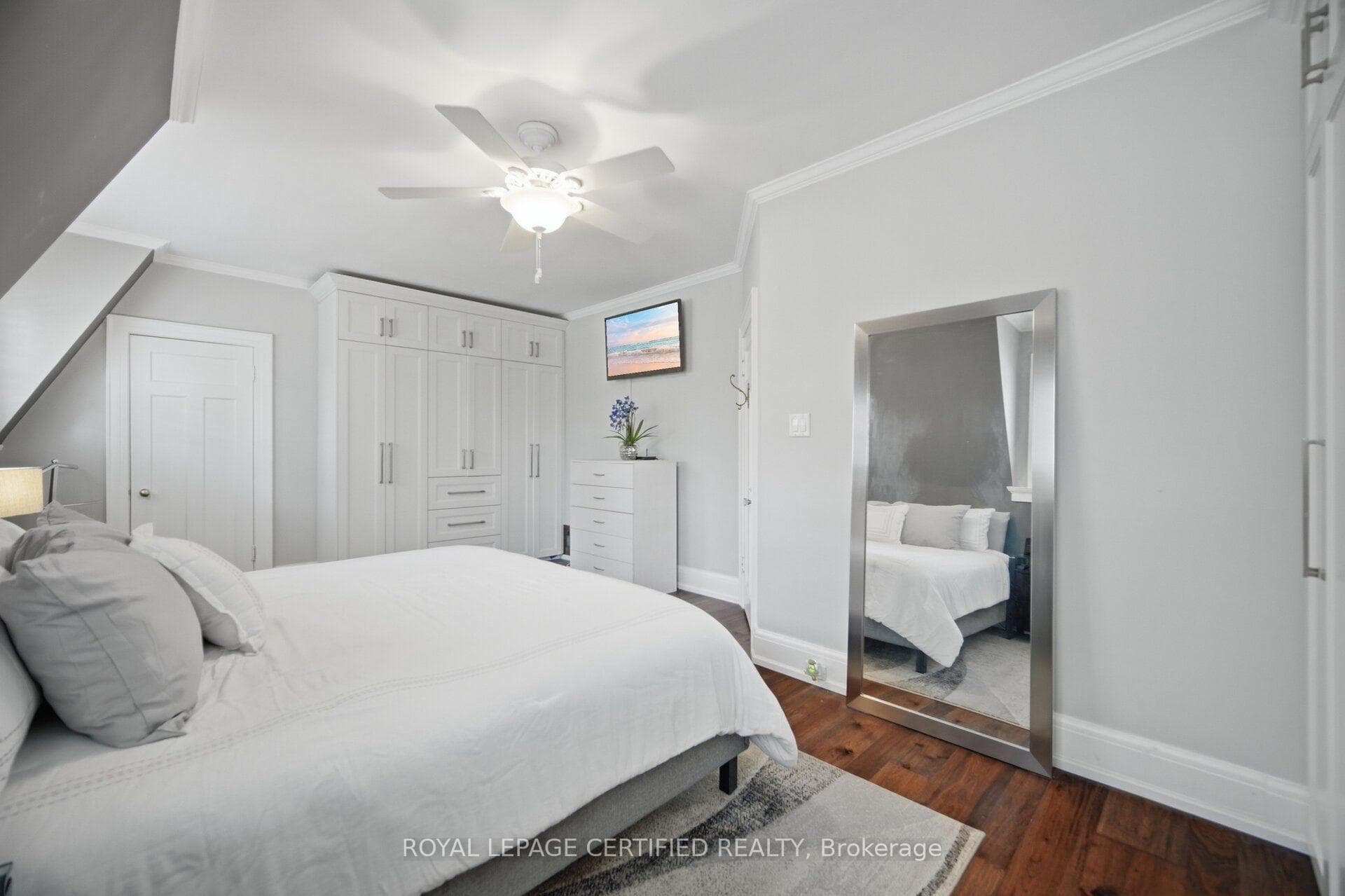8 Elizabeth Street photo 25