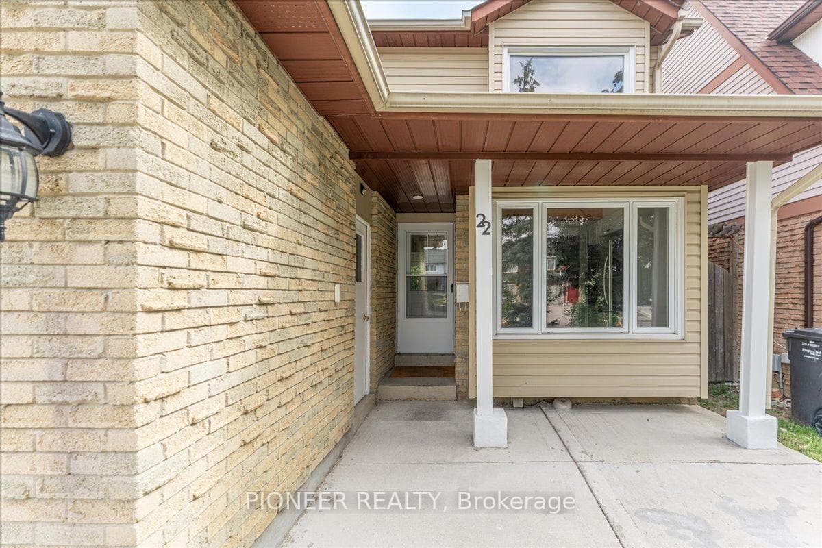 22 Wolverton Crescent photo 5