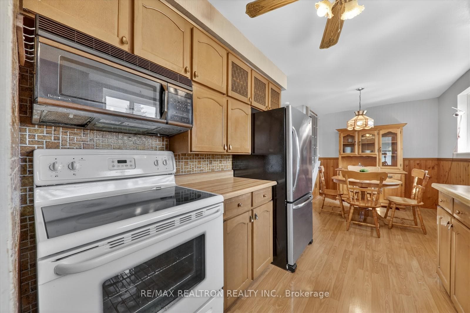 144 Merkley Square photo 10