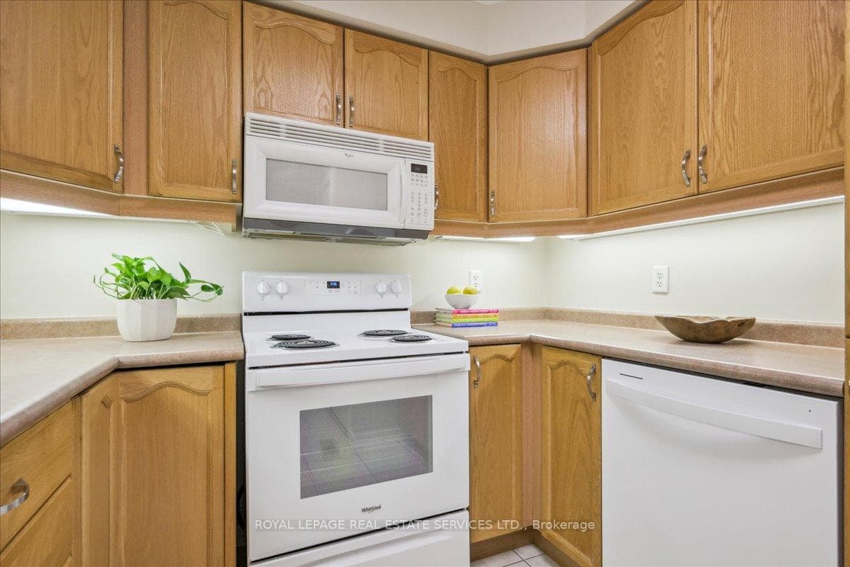 290 Woodside Drive Unit 14 photo 10