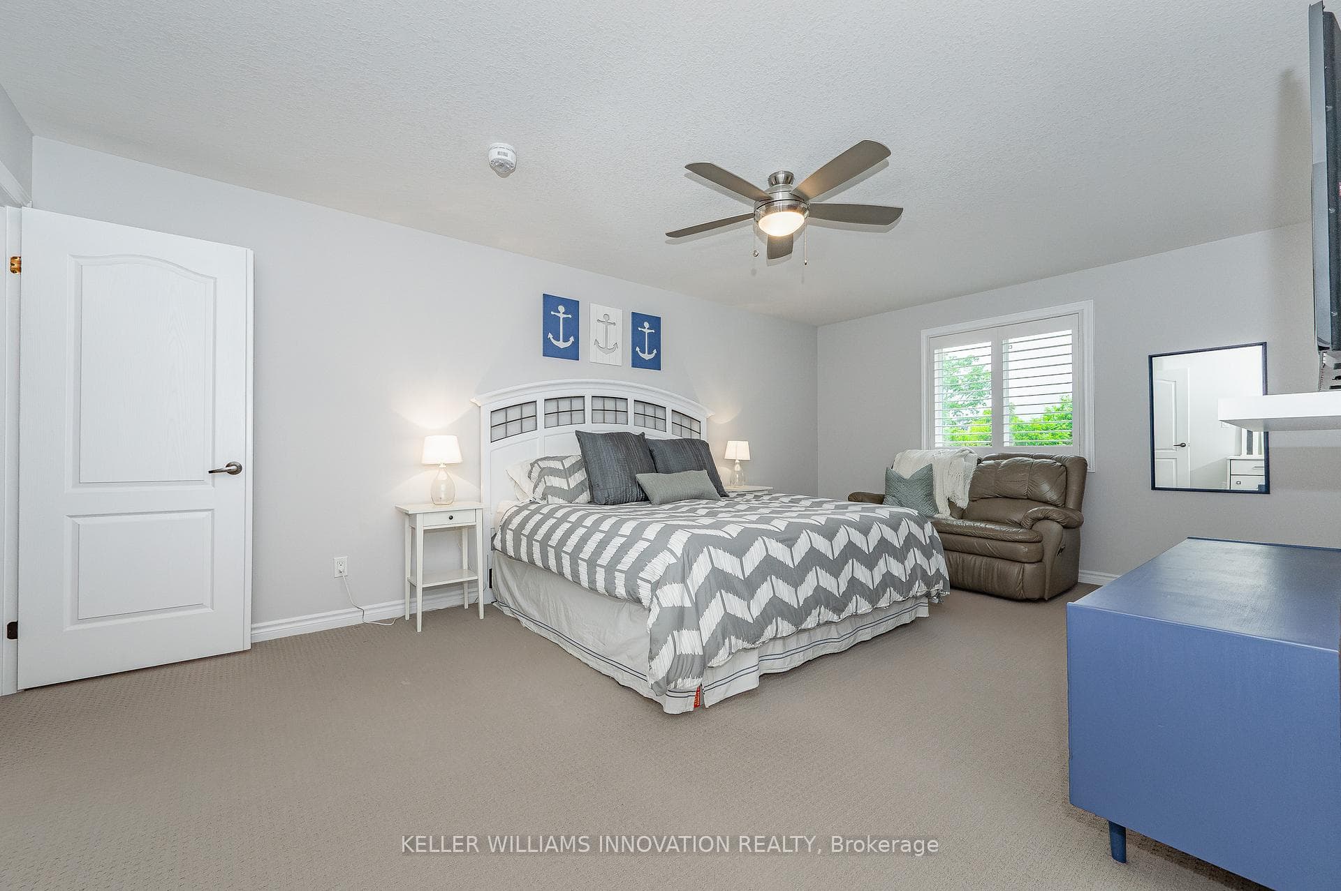230 Moorlands Crescent photo 14