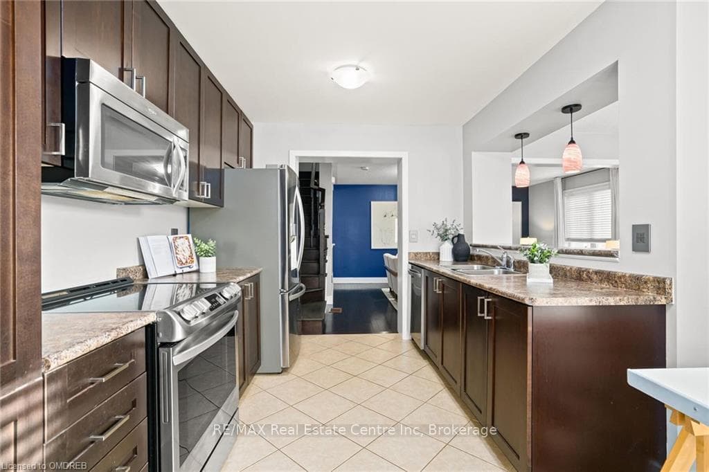611 ATTENBOROUGH Terrace photo 18