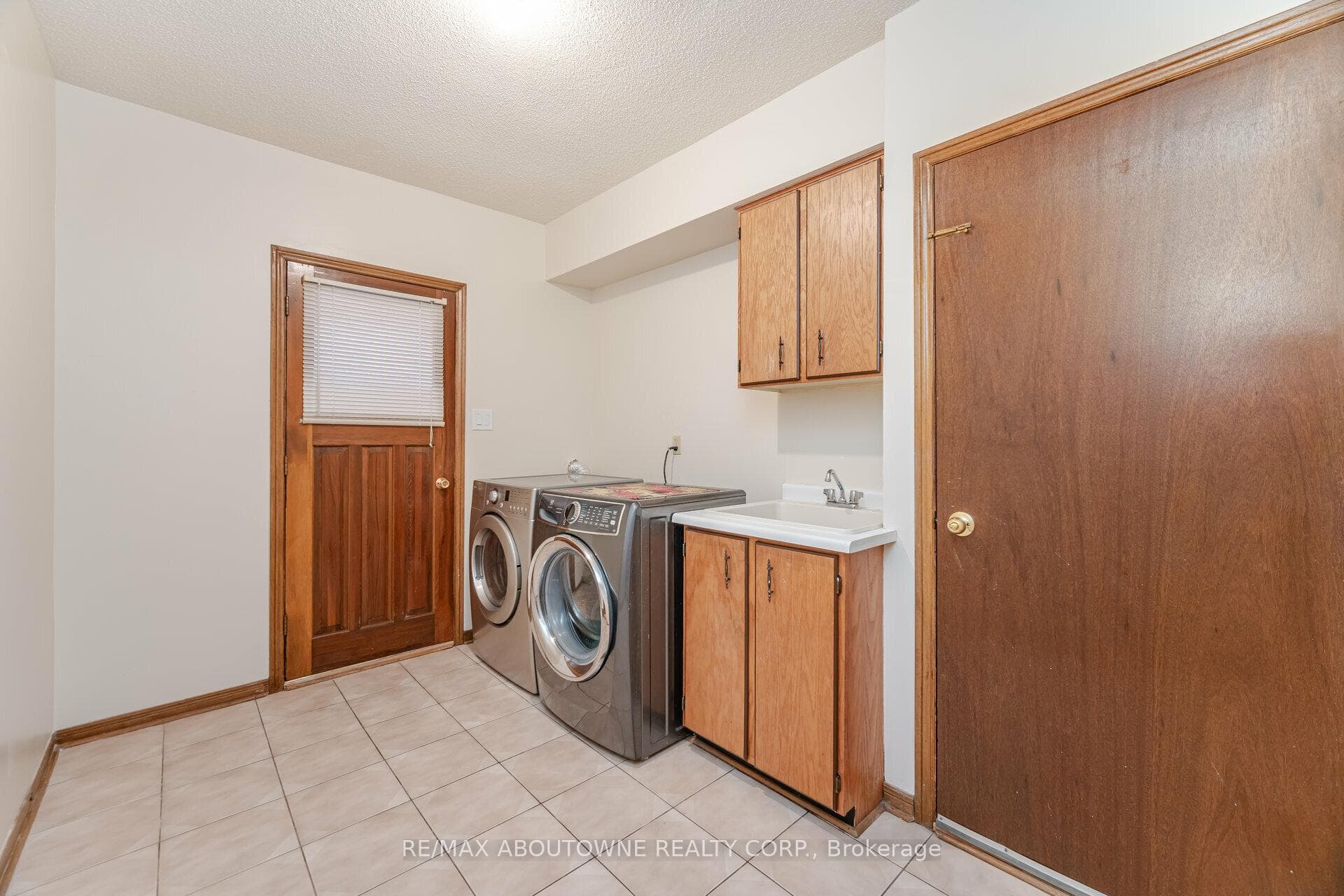 1500 Greenridge Circle photo 19