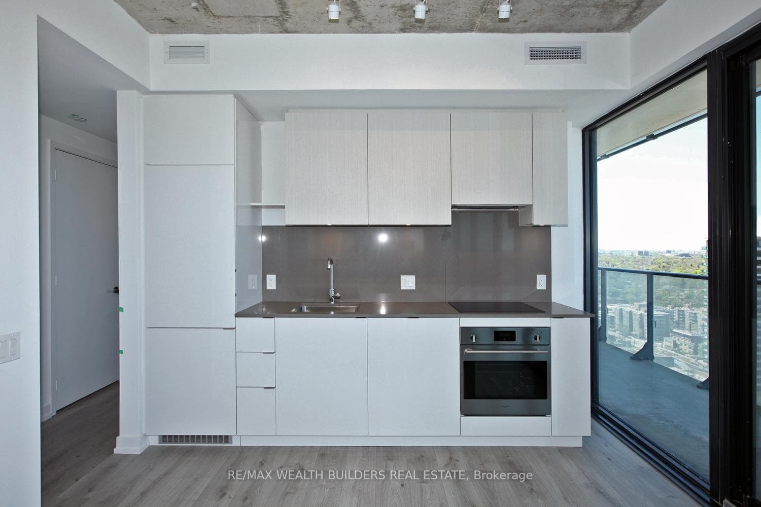 161 Roehampton Avenue Unit 2804 photo 8