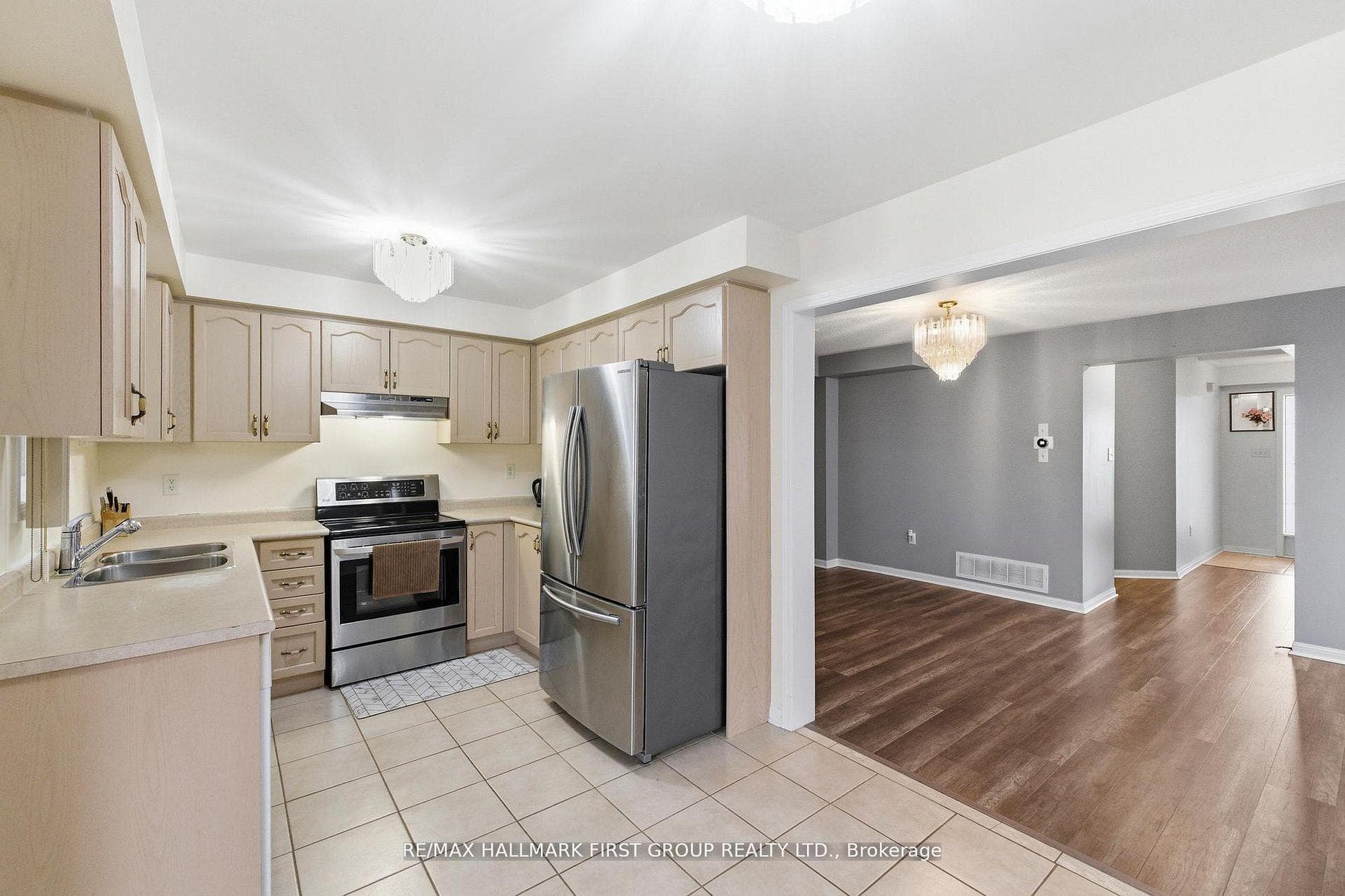 32 Samandria Avenue photo 7