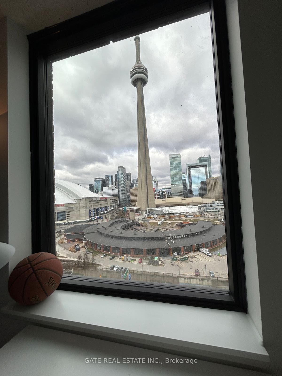 CN TOWER VIEW