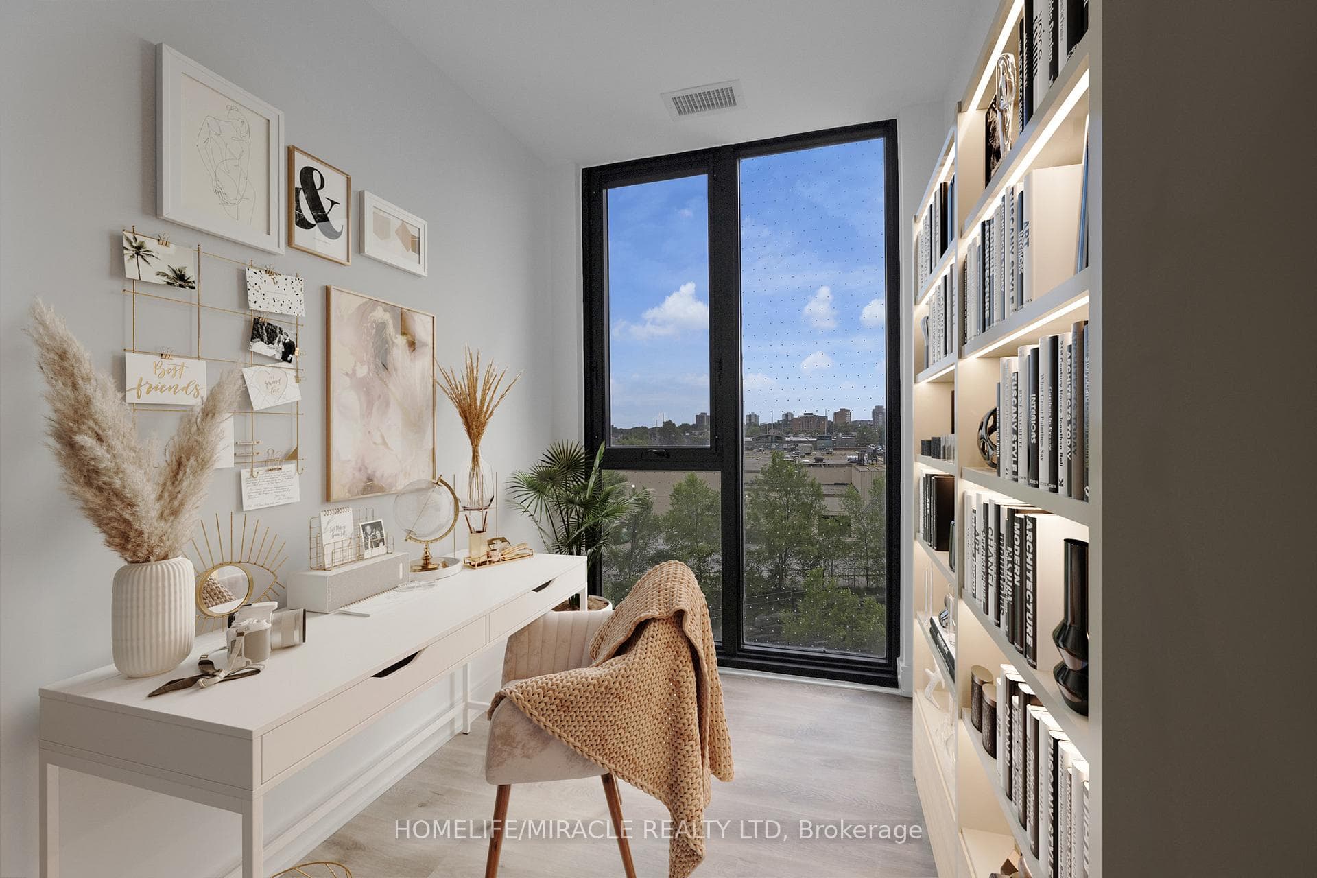 86 Dundas Street Unit 320 photo 8