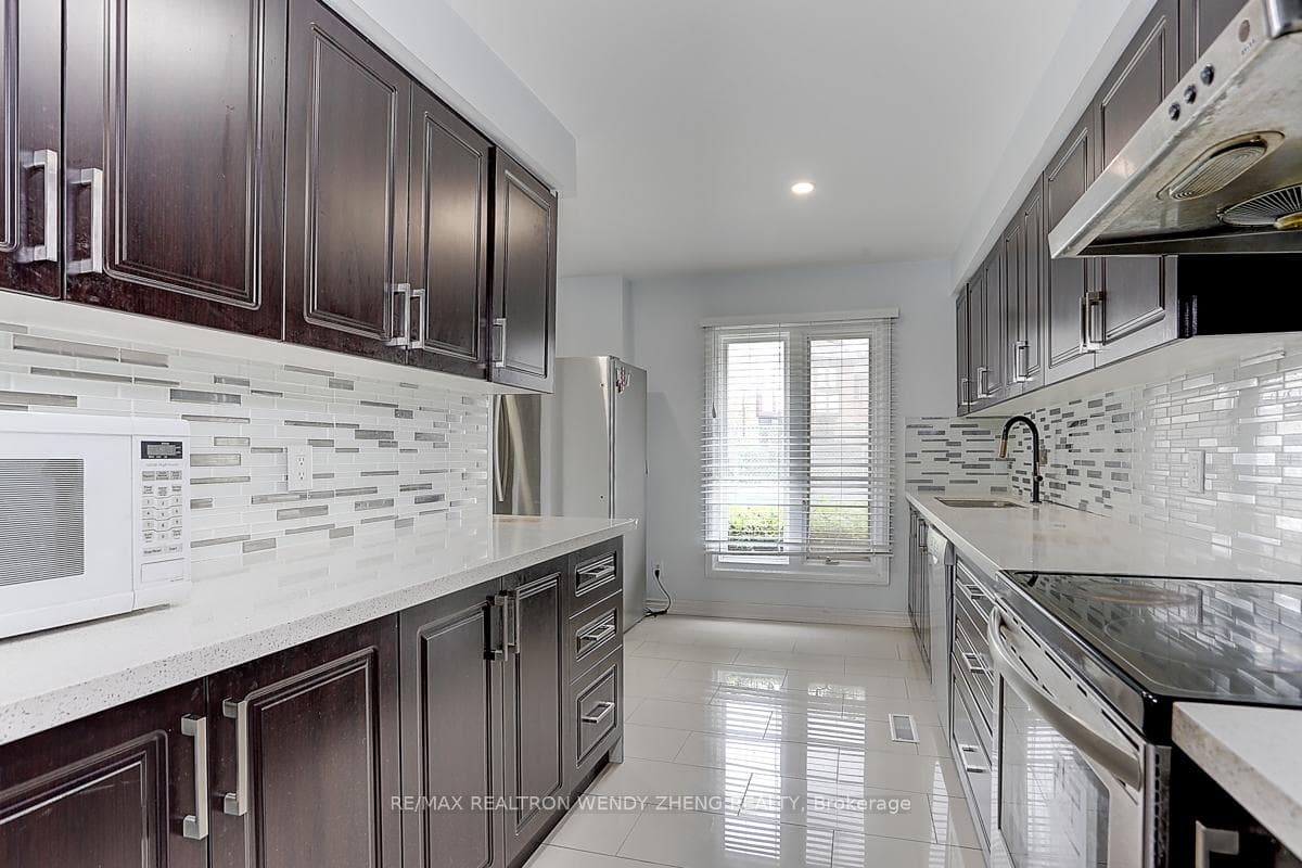 100 Burrows Hall Boulevard Unit 69 photo 9