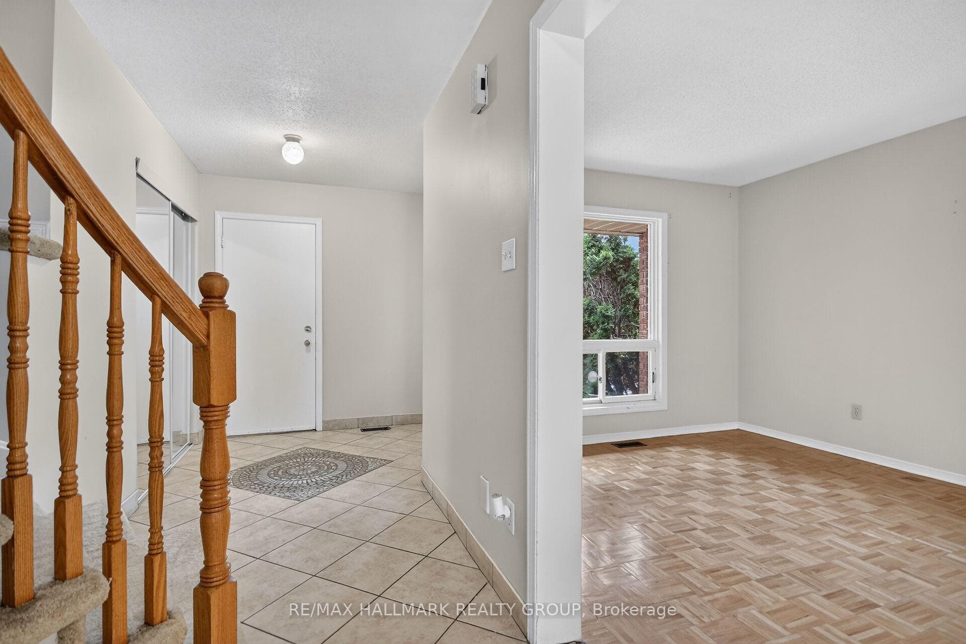 49 Newport Crescent photo 9