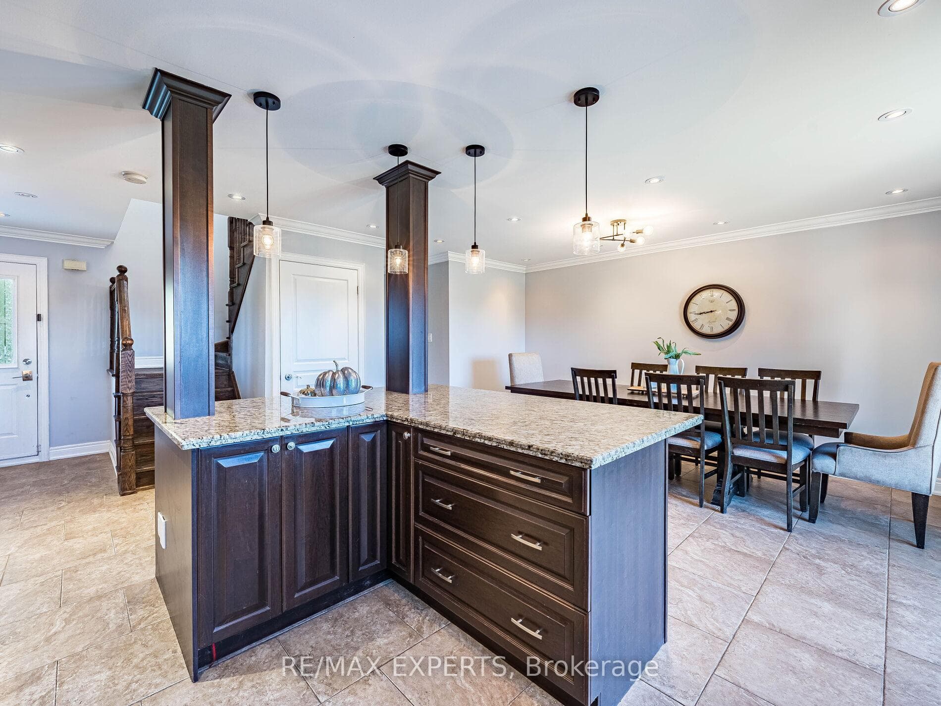 20 Foxchase Drive photo 14