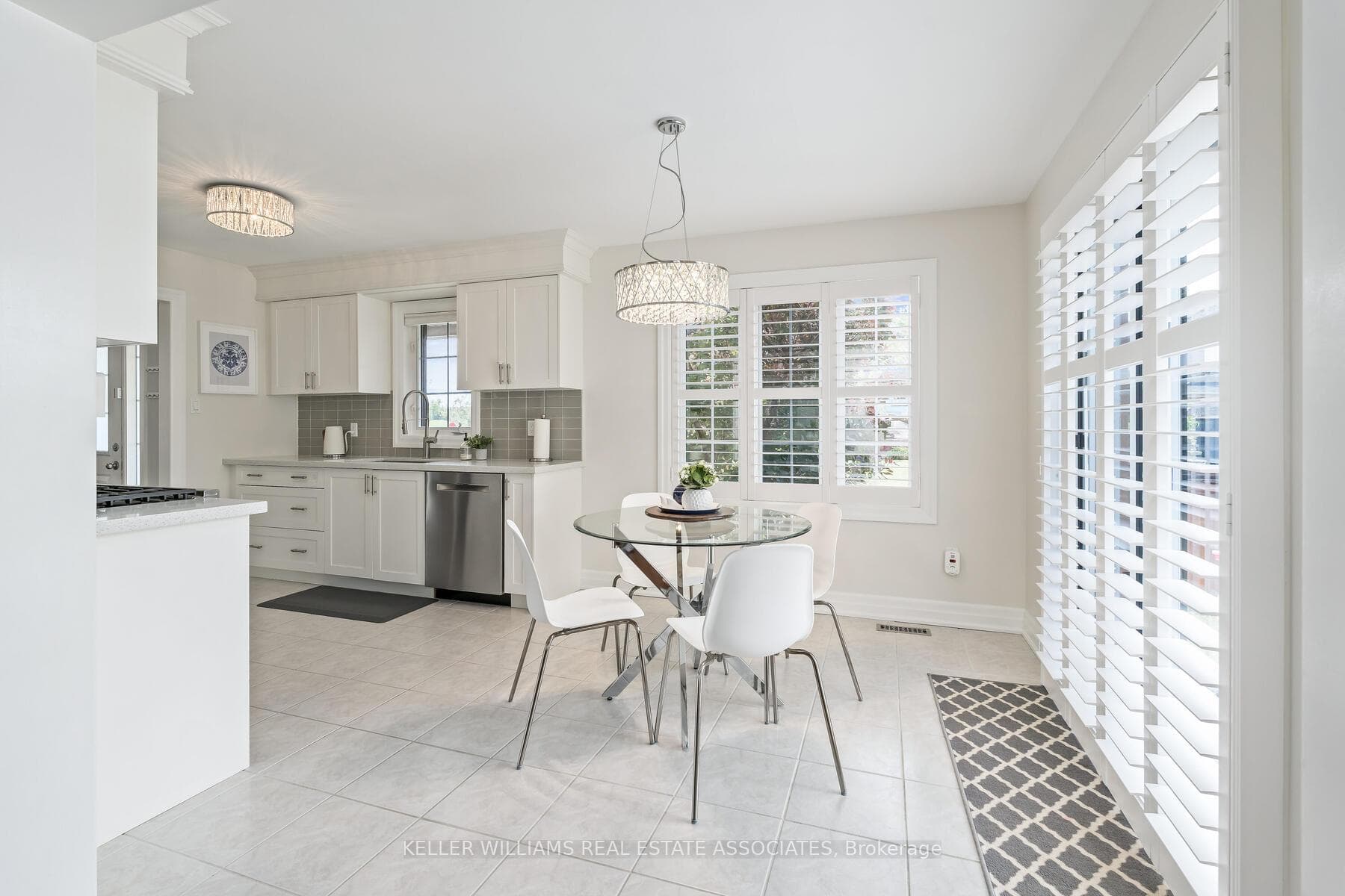 1 Lismer Crescent photo 13