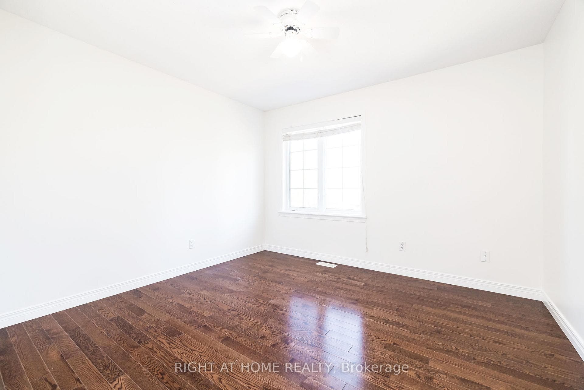 109 Coyote Crescent photo 34