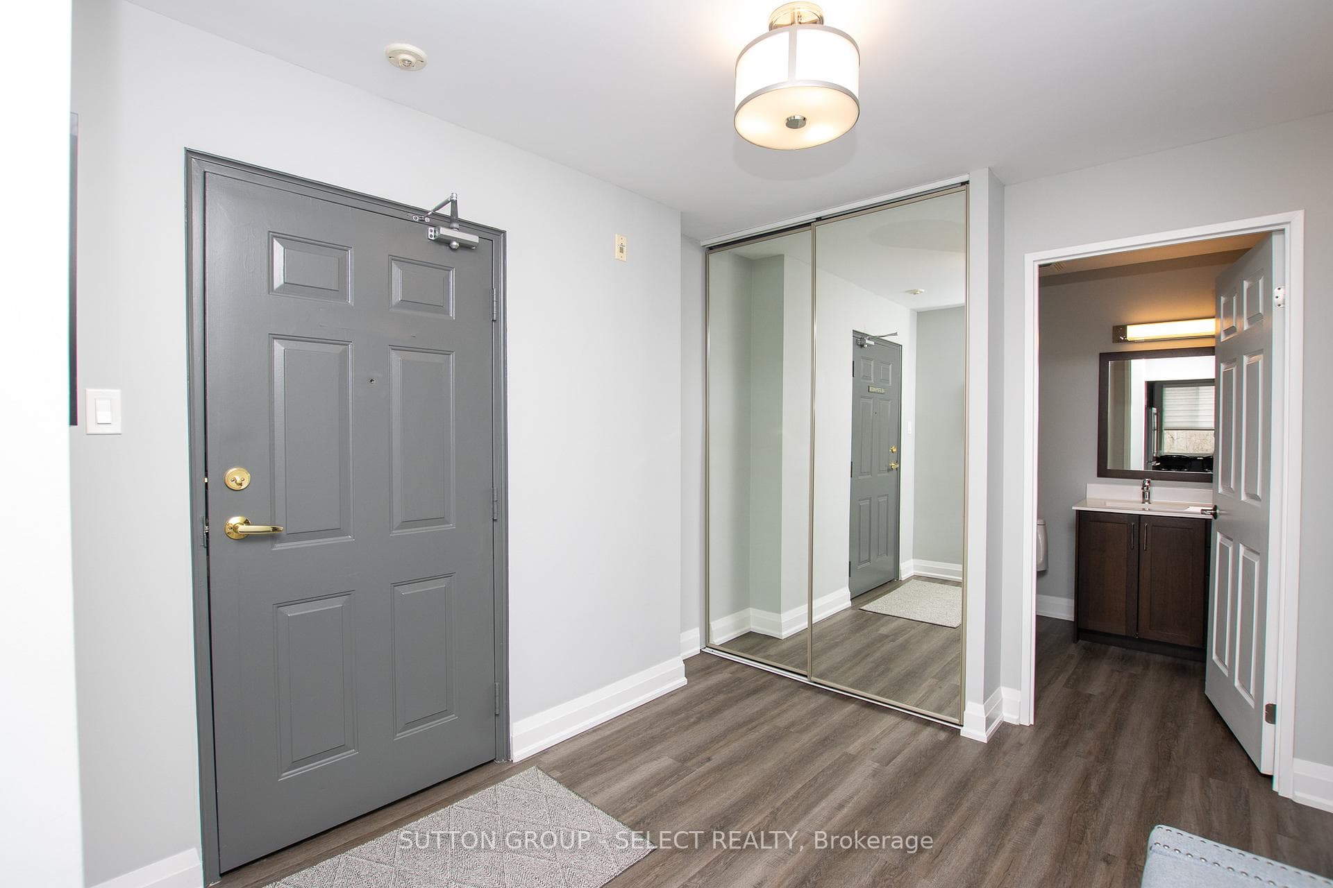 1180 Commissioners Road Unit 601 photo 12