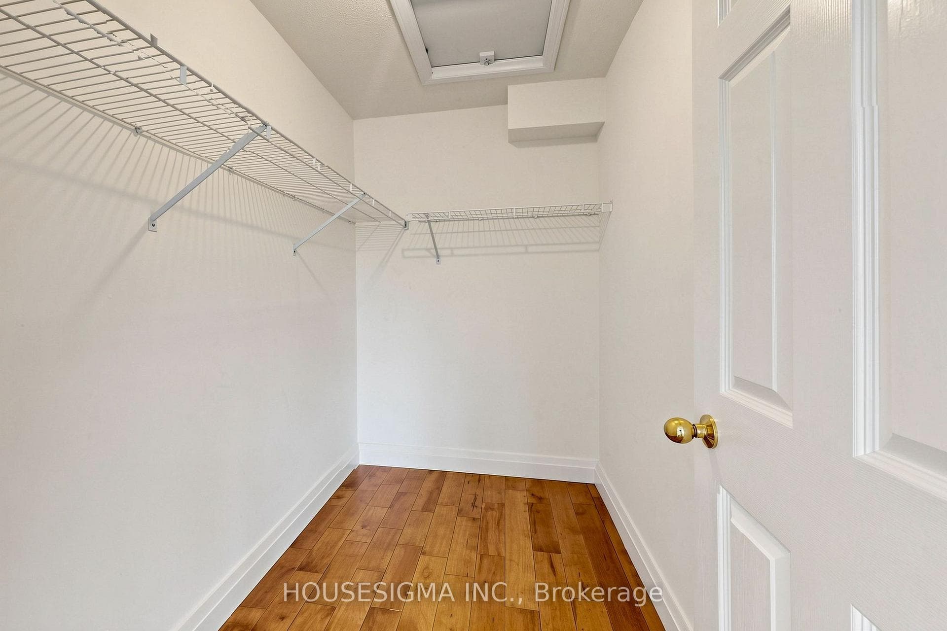 83 Mondeo Drive Unit 220 photo 21