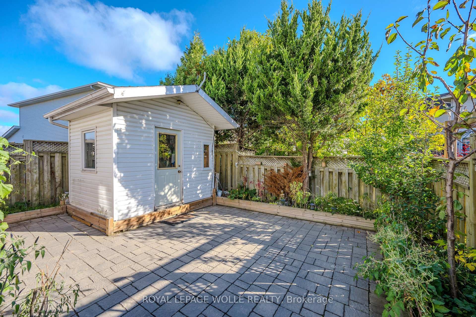 429 Erinbrook Drive photo 35