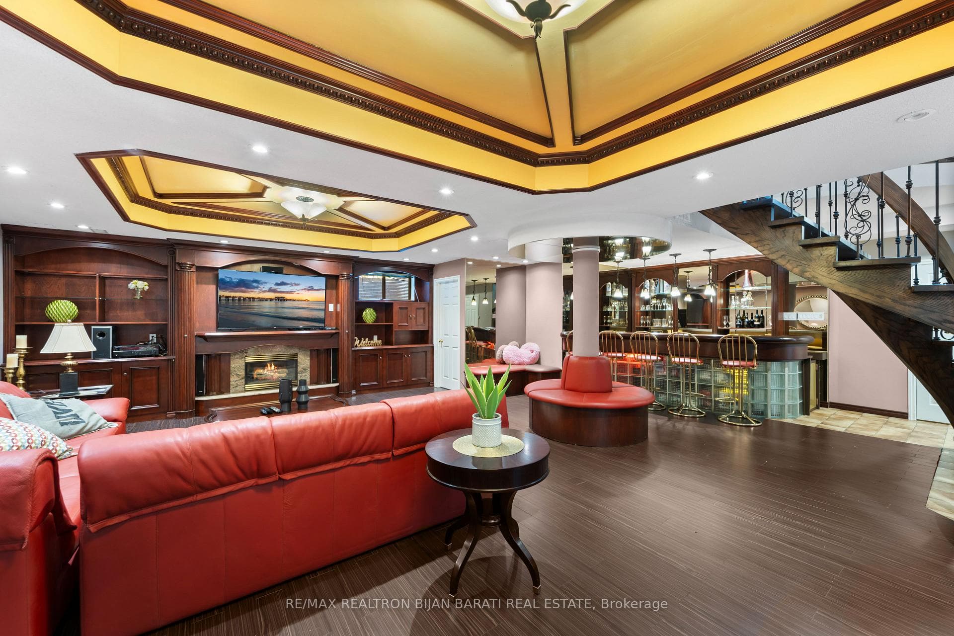 85 Garnier Court photo 31