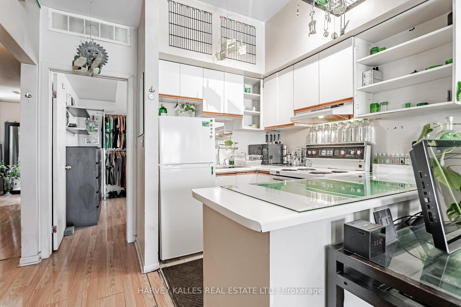 343 Greenwood Avenue photo 6