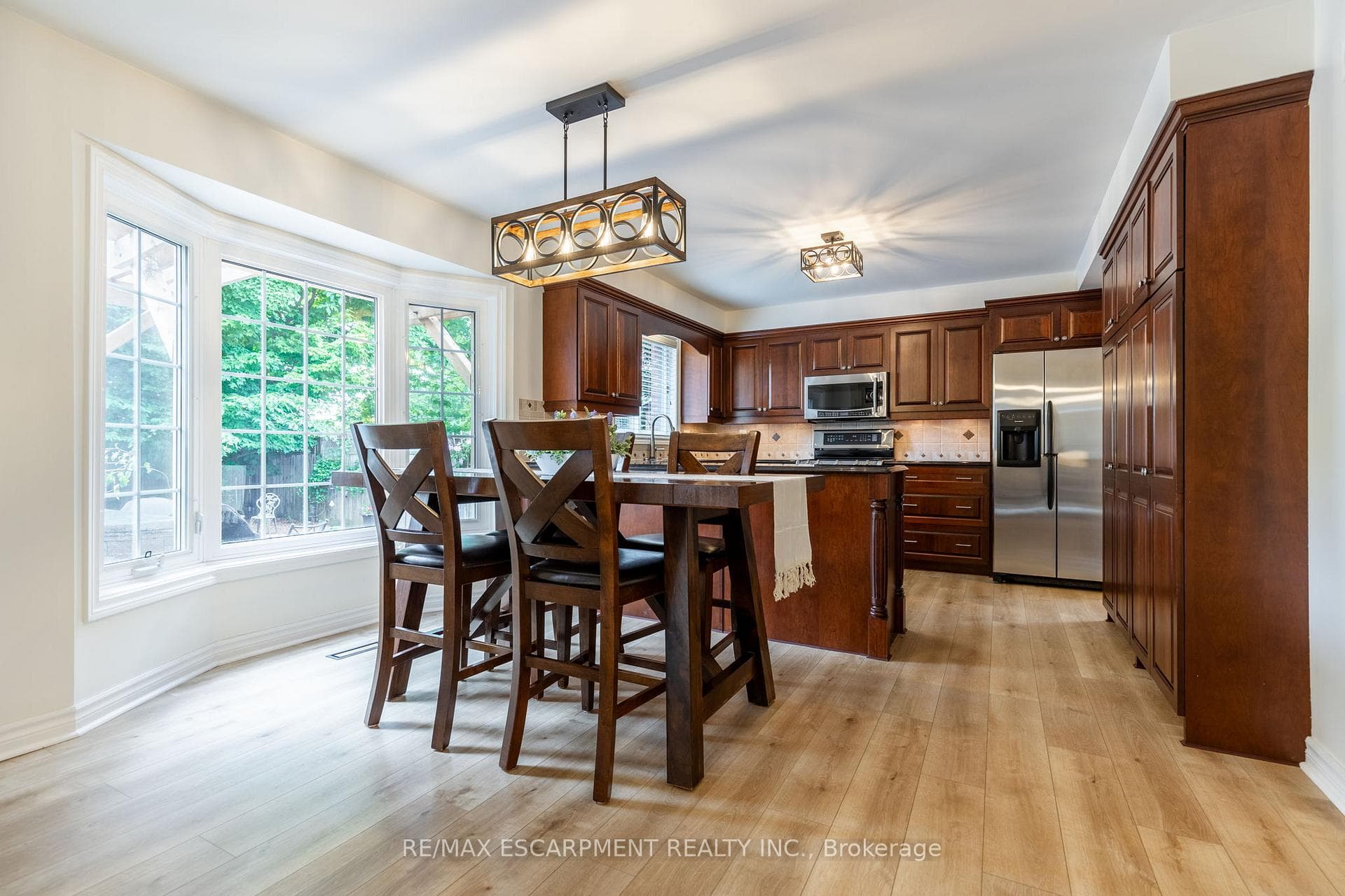 46 Woodside Square photo 10