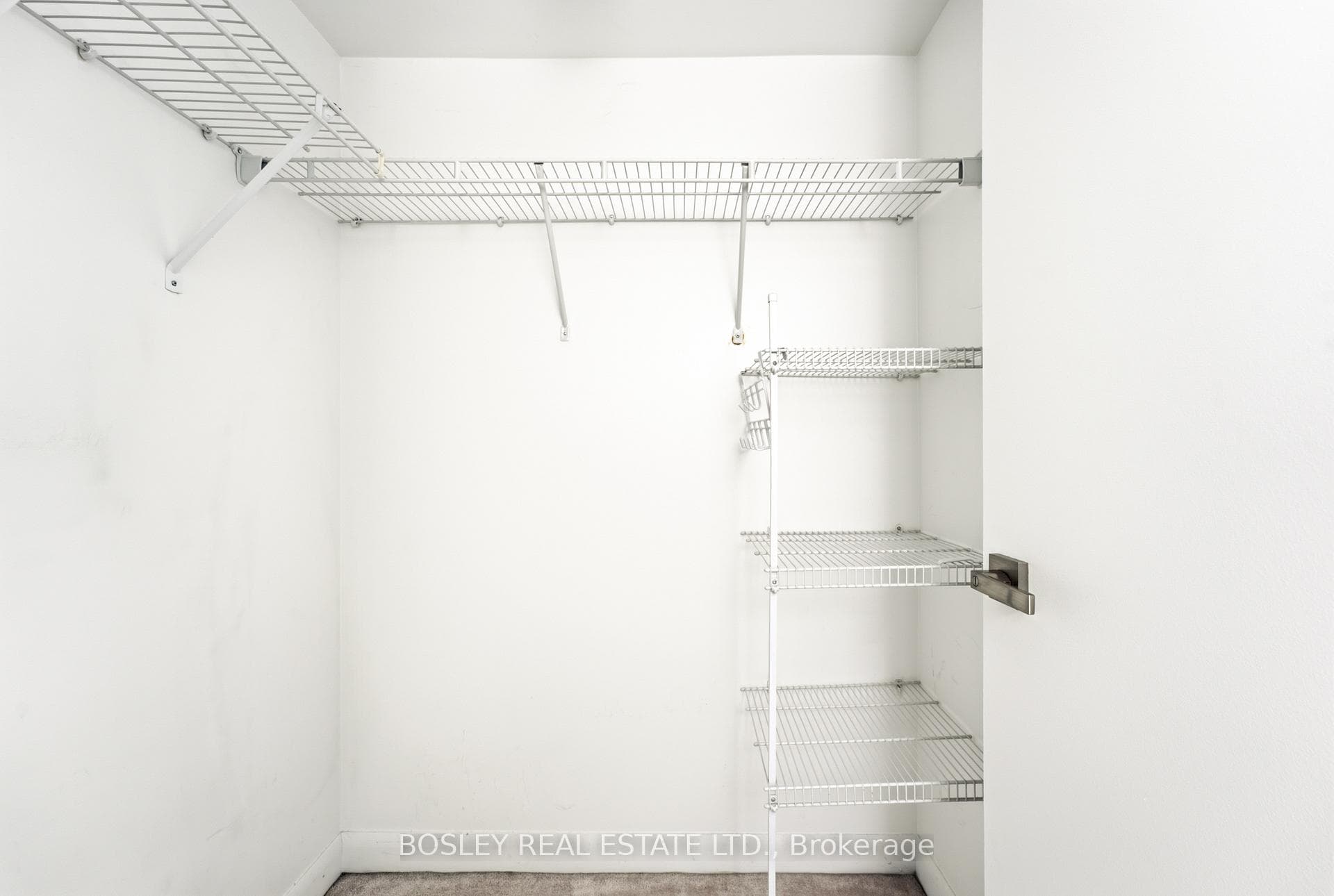 525 Wilson Avenue Unit 633 photo 36