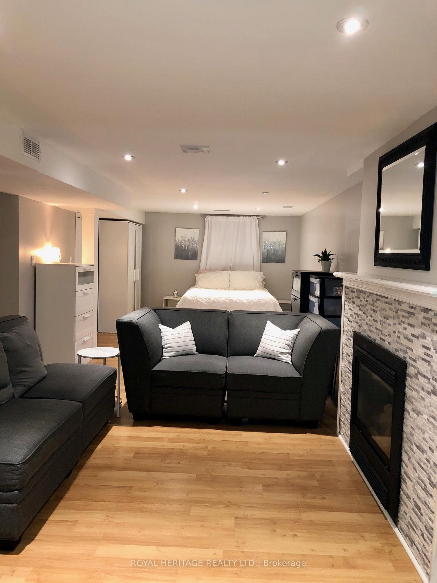 6 Giles Court photo 26