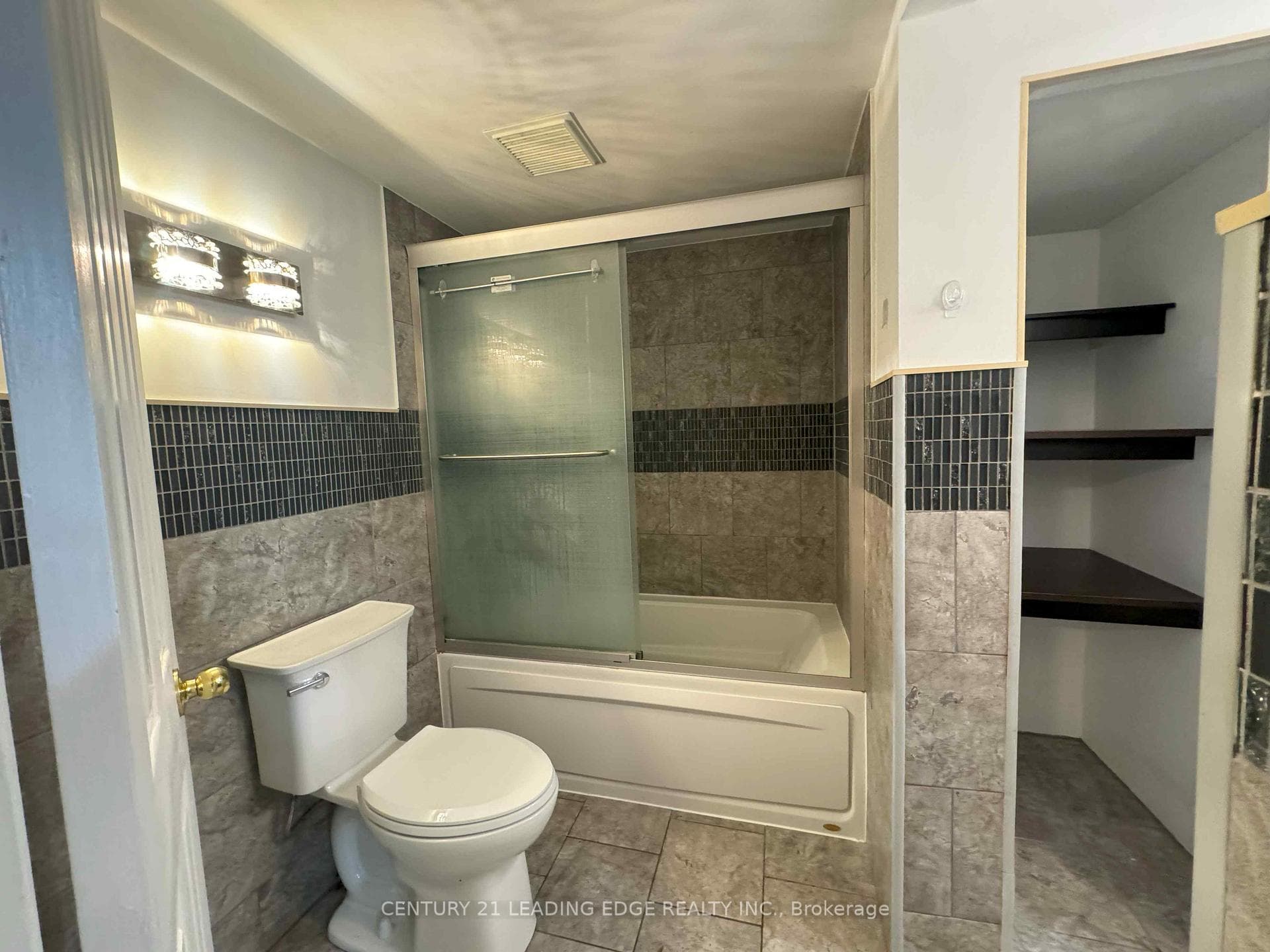 158 William Street photo 16