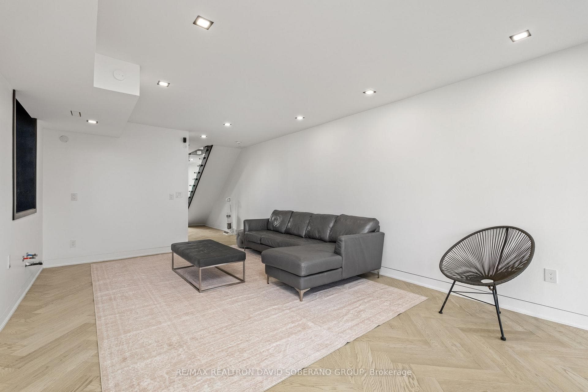 90 East Lynn Avenue photo 39