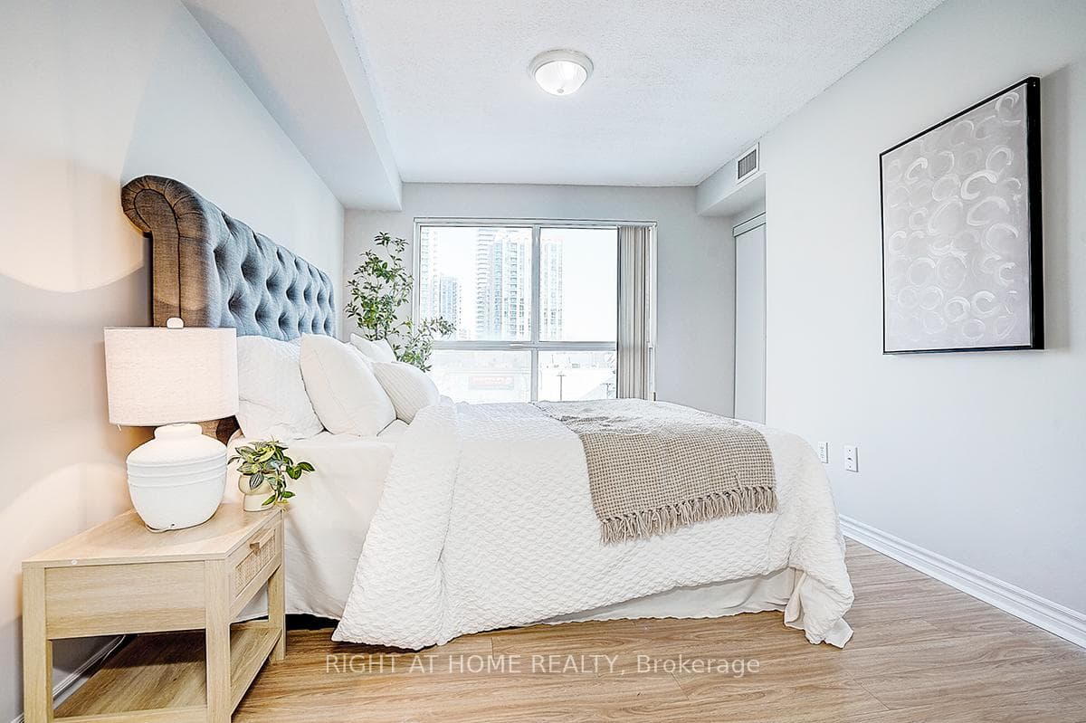 7 Lorraine Drive Unit 301 photo 39