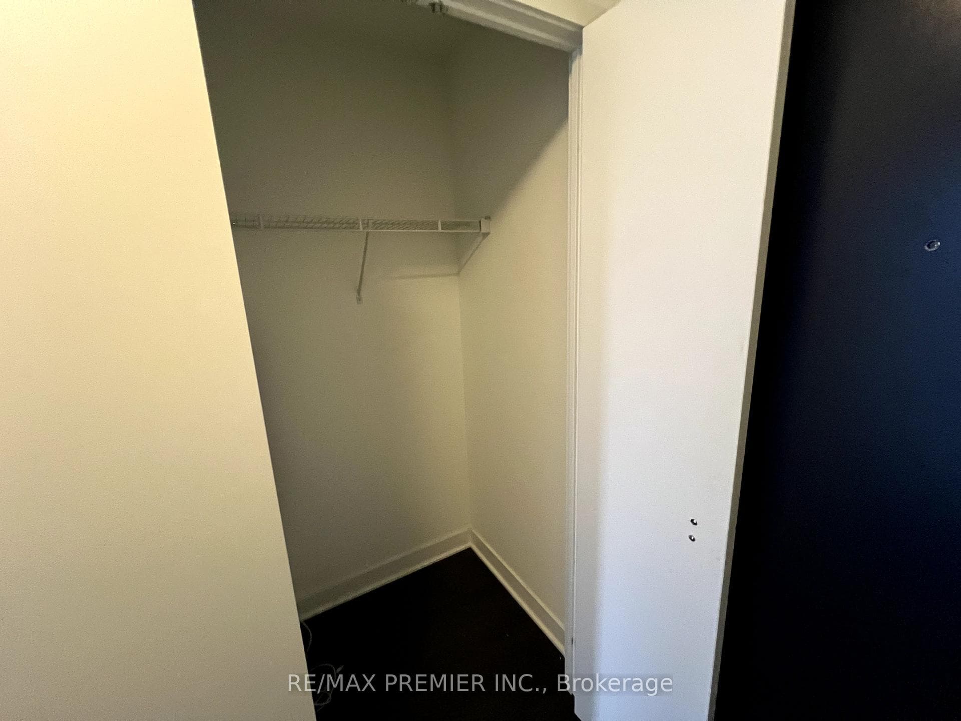 290 Adelaide Street Unit 1503 photo 3
