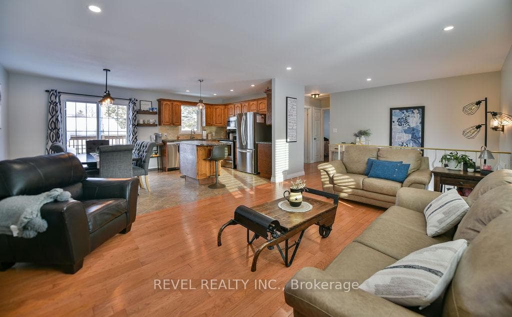 821 Rheaume Crescent photo 13