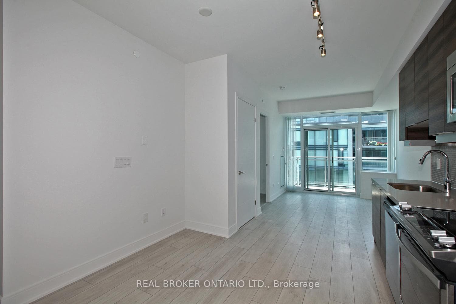 525 Adelaide Street Unit PH31 photo 5