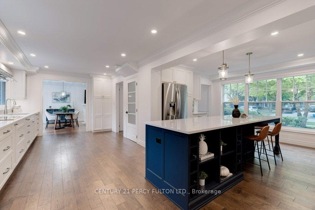 4499 Hawthorne Drive photo 9