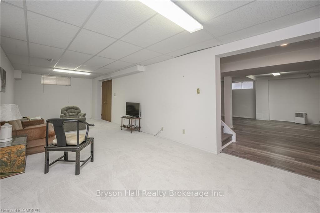 1136 MONTROSE ABBEY Drive photo 19
