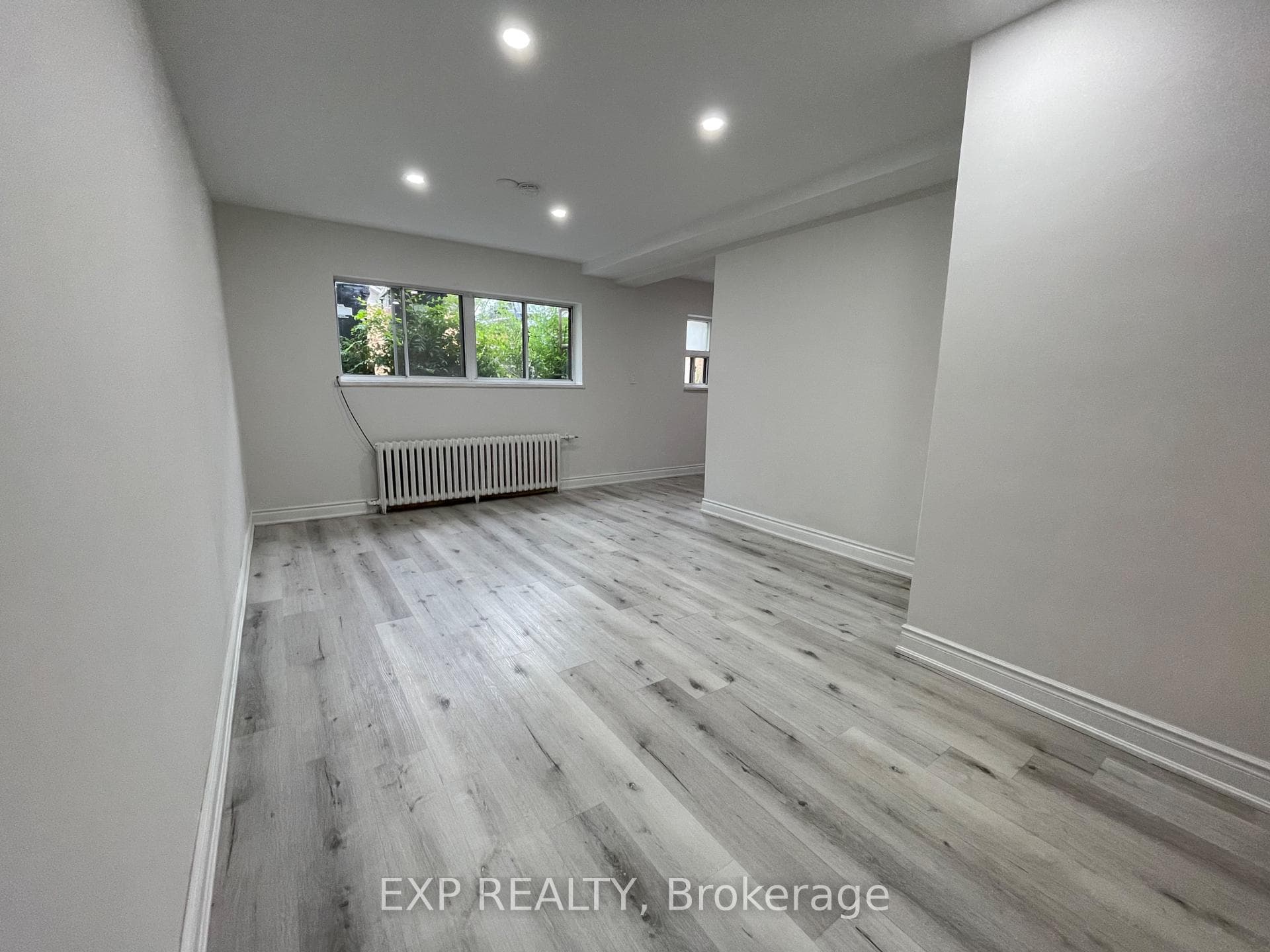 259 Lakeshore Road Unit 1 photo 8
